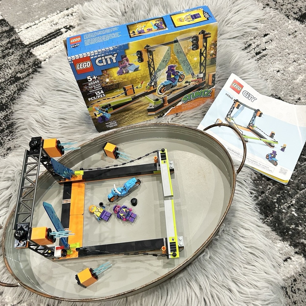 Lego City Stuntz Set 60340 The Blade Stunt Challenge w/Shirley Keeper Complete
